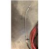 Image 2 : 2 AIR HOSES, ATTACHMENT AND WALL MOUNT BRACKET