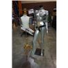 Image 2 : 2 MANNEQUINS