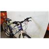 Image 2 : BLUE AND WHITE HUFFY BIKE