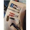 Image 2 : TOTE OF TOOLS - VARIOUS HAND TOOLS