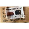 Image 2 : CASE OF 5 NEW WINE GIFT BOXES WITH ACCESSORIES