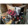 Image 2 : SCHUMAKER BATTERY CHARGER AND 2 EVERSTART POWER INVERTERS - STORE RETURN