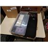 Image 2 : 3 BOXES OF BILLY BASS, HANDBAGS AND TAPES
