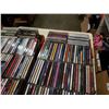 Image 3 : 2 TRAYS OF CDS