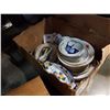 Image 1 : BOX OF EASTERN DISHES