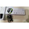 Image 3 : NEW WHITE SMARTWATCH WITH MAGNETIC CHARGER