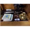 Image 2 : LOT OF ESTATE COLLECTIBLES