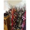 Image 2 : 2 BUNDLES OF DECORATIVE STICKS