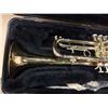 Image 2 : GETZEN 300 SERIES TRUMPET W/ STRAIGHT MUTE IN CASE