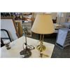 Image 1 : 2 TABLE LAMPS, BRASS AND FLOWER