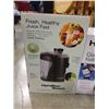 Image 2 : STORE RETURN HAMILTON BEACH 1.7L GLASS ELECTRIC KETTLE AND JUICER