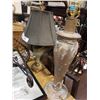 Image 3 : METAL CENTER PIECE, 3 TABLE LAMPS, AND PICTURE FRAME