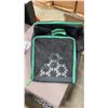 Image 8 : SOFT PET KENNEL, CAT TUNNEL, AND FOLDING HAMPER