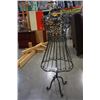 Image 2 : DECORATIVE METAL DRESS FORM