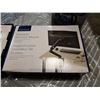 Image 2 : 2 STORE RETURN INSIGNIA DESKTOP MONITOR MOUNTS