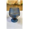 Image 8 : METAL OVERLAY BLUE GLASS DECANTER SET WITH 6 GLASSES
