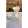 Image 1 : 2 MILK GLASS PEDESTAL BOWLS