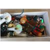 Image 8 : 6 BOXES OF VINTAGE CHRISTMAS DECOR AND ORNAMENTS