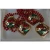 Image 2 : 4 BOXES OF VINTAGE CHRISTMAS ORNAMENTS