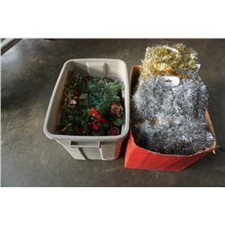 2 BOXES OF CHRISTMAS GARLEN AND CENTER PIECES