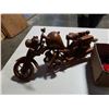 Image 2 : WOOD MOTORCYCLE FIGURE AND MAISTO MOTORCYCLES