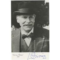 Sir Laurence Olivier Signed Photo 