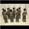 Image 1 : 8 Standing Soldiers Britains