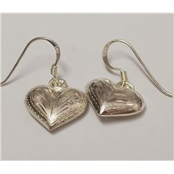 Silver Heart Earrings (~weight 2g)