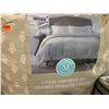 Image 1 : Martha Stewart 3-Piece Comforter Set