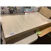Image 1 : Case of 2 x 4 acoustic ceiling tiles