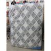 Image 1 : New Queen Size Cushion Top Mattress