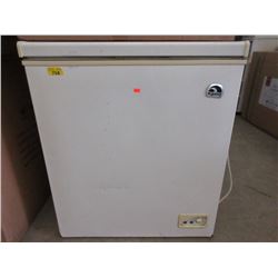 Compact Igloo Chest Freezer - 29" x 23" x 30" tall