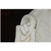 Image 3 : CHINESE WHITE MARBLE KWAN YIN (BROKEN FINGER)