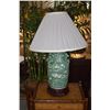 Image 2 : CHINESE EXPORT STYLE PORCELAIN TABLE LAMPS (PAIR)