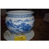 Image 2 : CHINESE BLUE & WHITE PLANTER