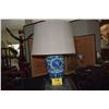 Image 1 : CHINESE BLUE & WHITE TABLE LAMP (DAMAGED STAND)