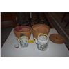 Image 2 : CHINESE TEAPOTS IN CUSTOM BASKETS (2 PCS)