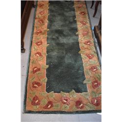 INDICH WOOL RUNNER, ANTHURIUM BORDER, GREEN (2' 6" X 12')