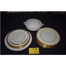 LENOX PLATES & LENOX COVERED CASSEROLE DISH (20 PCS)