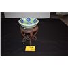 Image 1 : MIXED LOT: JAPANESE IMARI AND CHINESE ROSEWOOD STAND (CRACK)