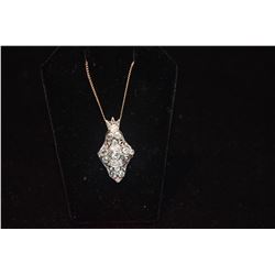 ANTIQUE PLATINUM DIAMOND (APPROX 1.57 CT WT) PENDANT W/14K WG CHAIN