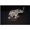 Image 2 : ROCK CRYSTAL ELEPHANT CARVING ON STAND