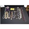 Image 1 : COLLECTION OF BEAD NECKLACES & BRACELET (12 PCS)
