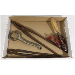 ANTIQUE TOOLS FLAT