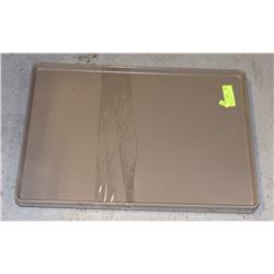 LOT OF 4 RESTAURANT GRAY SERVING TRAYS