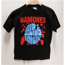 NEW RAMONES T-SHIRT SIZE LARGE