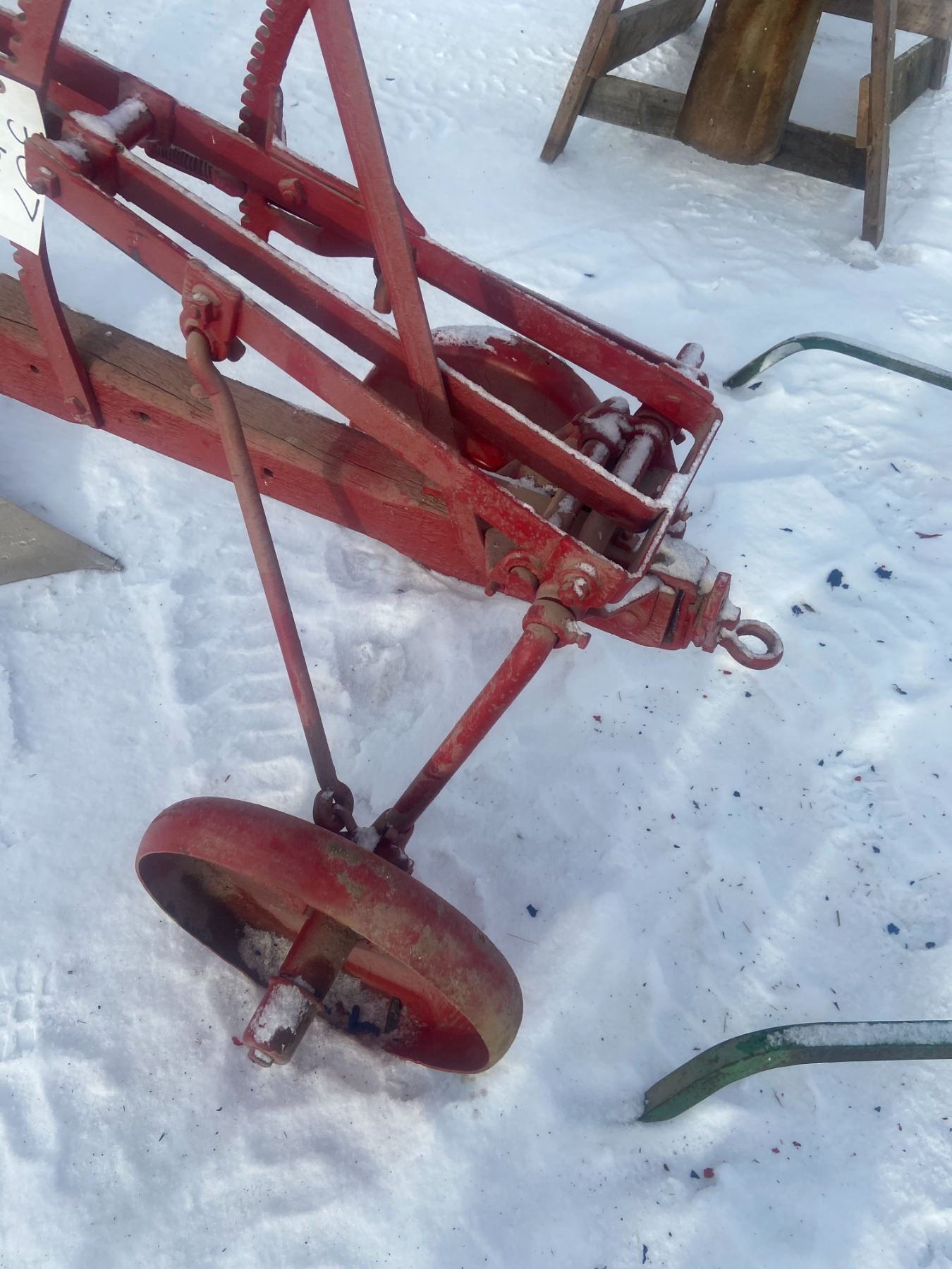 WALK BEHIND PLOW, WOODEN HANDLES & CROSS BEAM