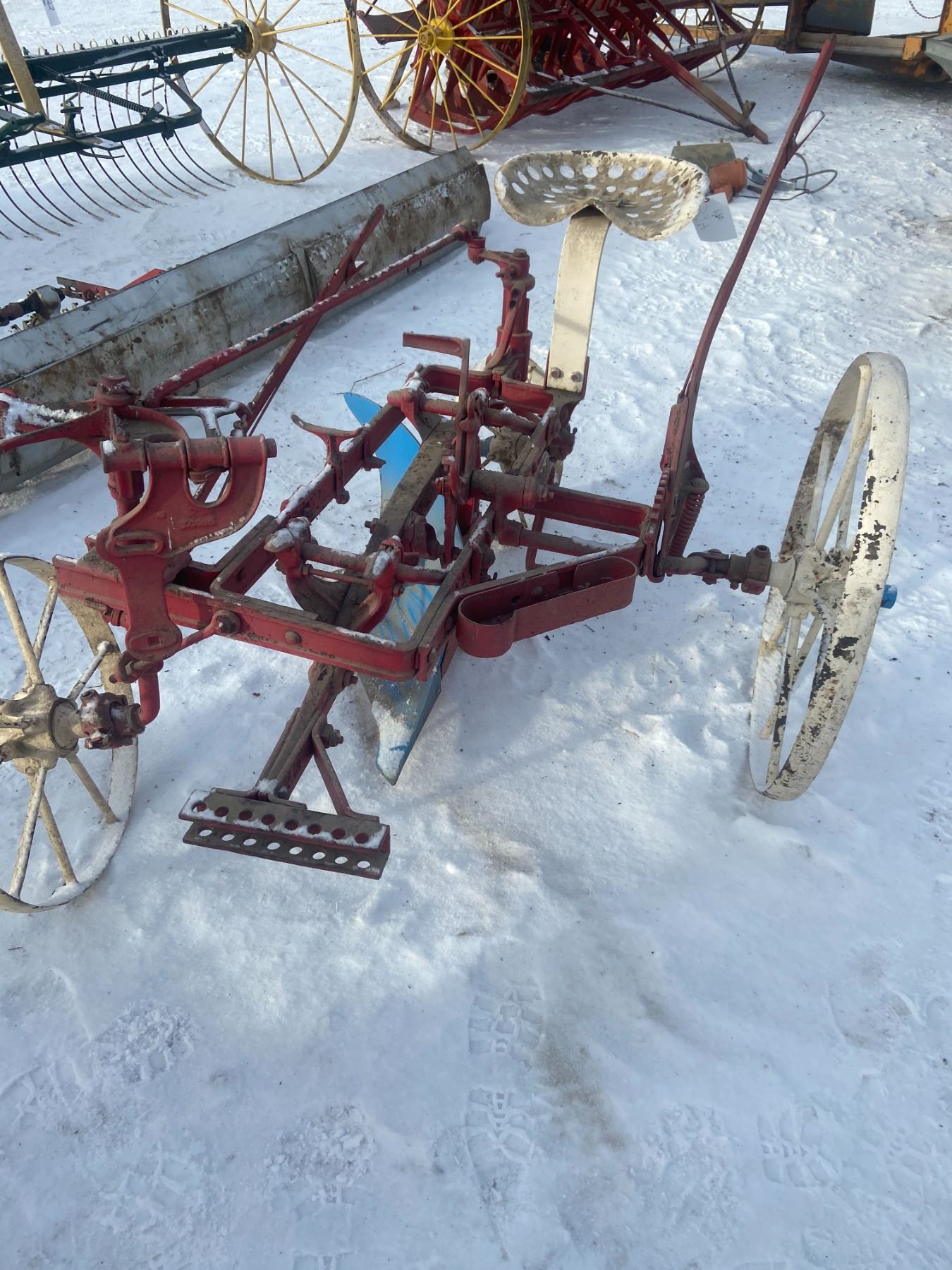 HORSE DRAWN 1 FURROW PLOW