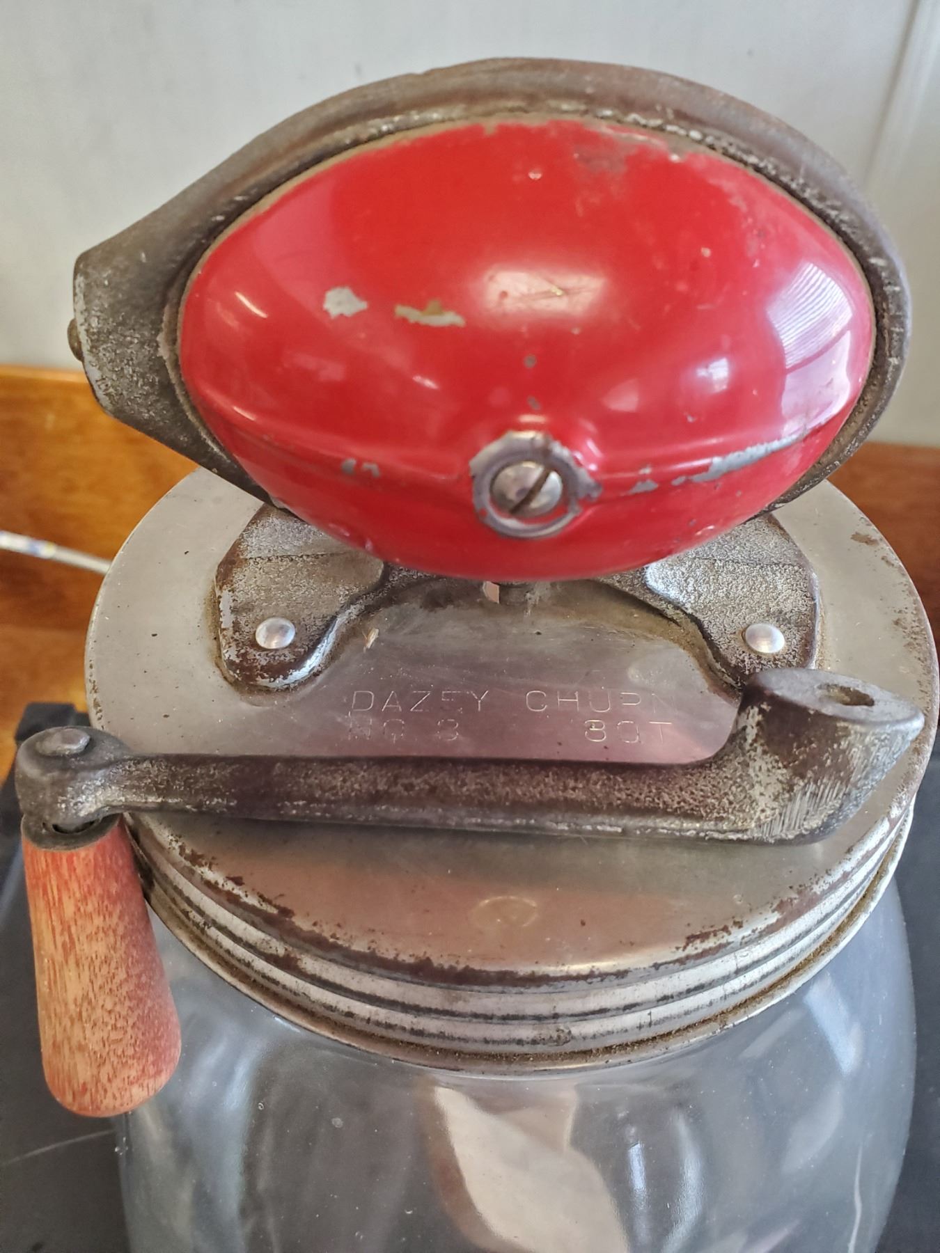 Butter churn daisy 8 8 quart glass damaged