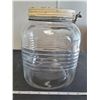 Image 3 : 1 gallon jar with wire handle